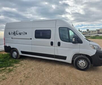 Cliente satisfecho con el alquiler de autocaravana en Alicante